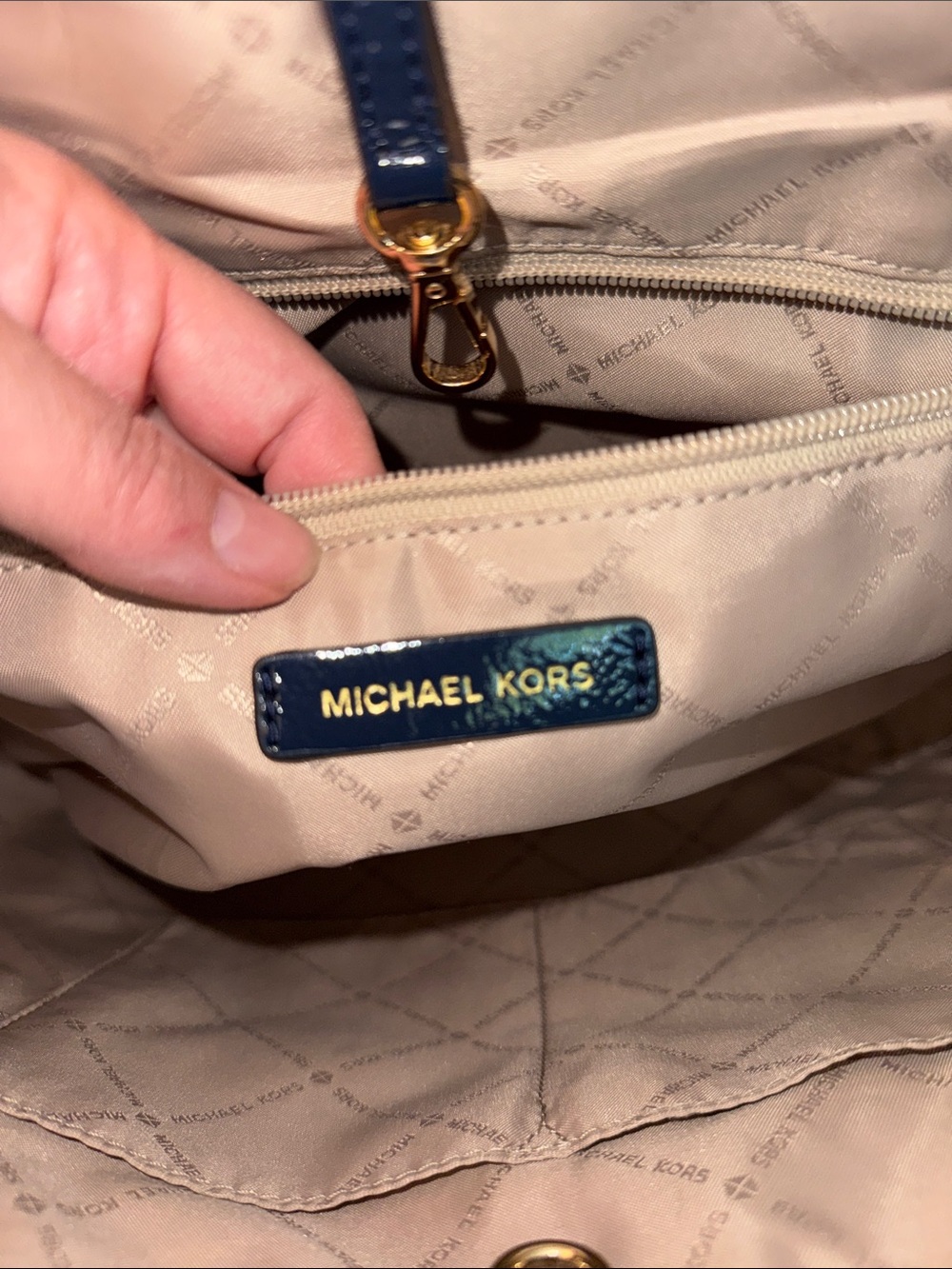 Michael Kors Navy Embossed MK jet set Tote luxury business casual cozy feminine - Picture 7 of 12